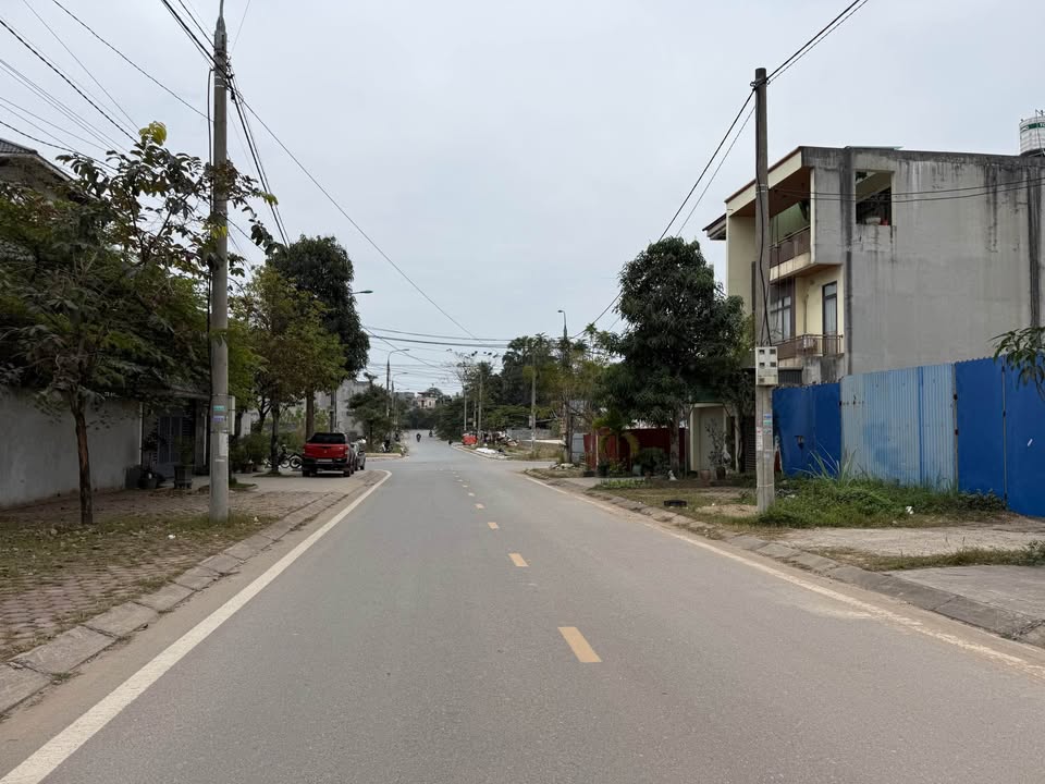 FrontHouse 375m² Số 6 Thịnh Đán giá 12 tỷ - Mặt tiền 15m thu hút!