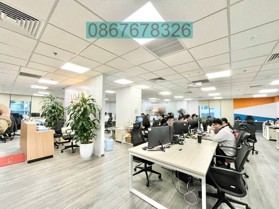 Văn phòng cho thuê đường Lê Văn Lương 100m² giá từ 28 triệu - Phù hợp cho công ty IT!