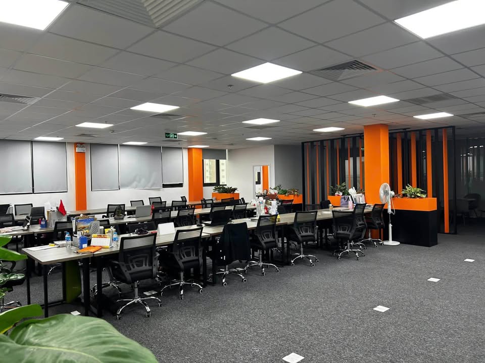 Văn phòng cho thuê Khuất Duy Tiến, Thanh Xuân 200m² - Không gian làm việc lý tưởng!