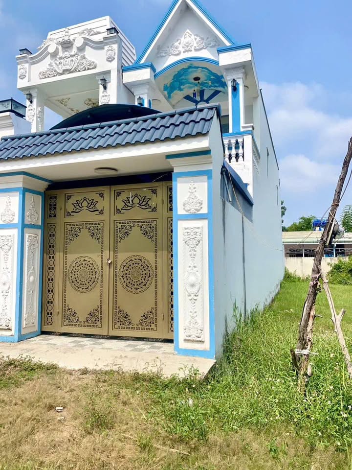 Nhà 1 trệt 1 lầu tại Thị trấn Đức Hòa 125m² giá 2.75 tỷ - Chính chủ bán!