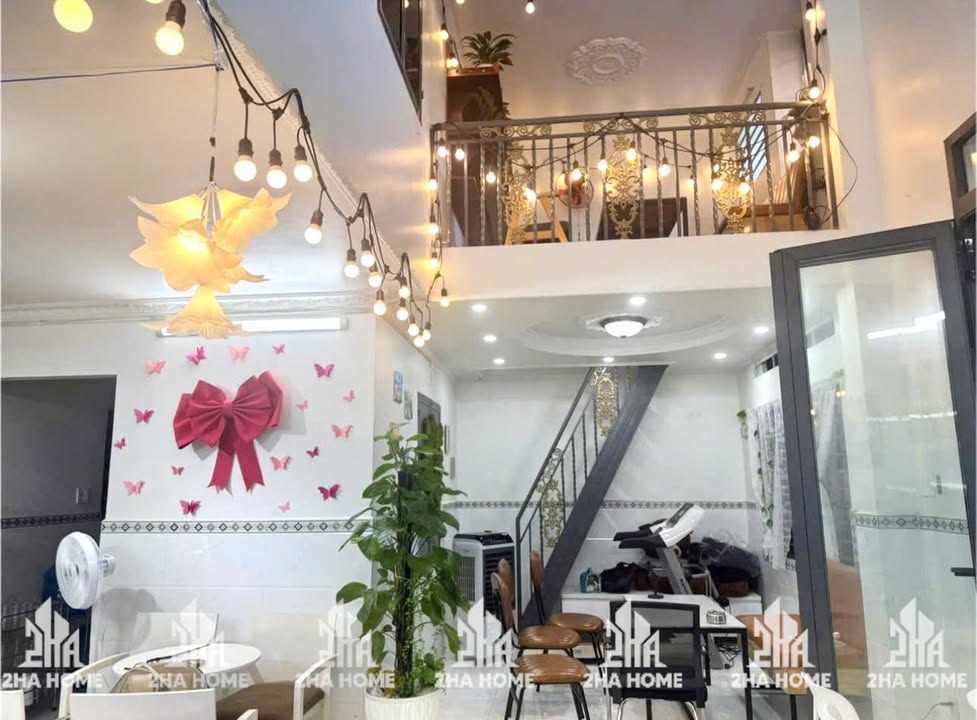 Quán Coffee cho thuê Tân Phú 64m² - Đầu tư sẵn sàng kinh doanh ngay!