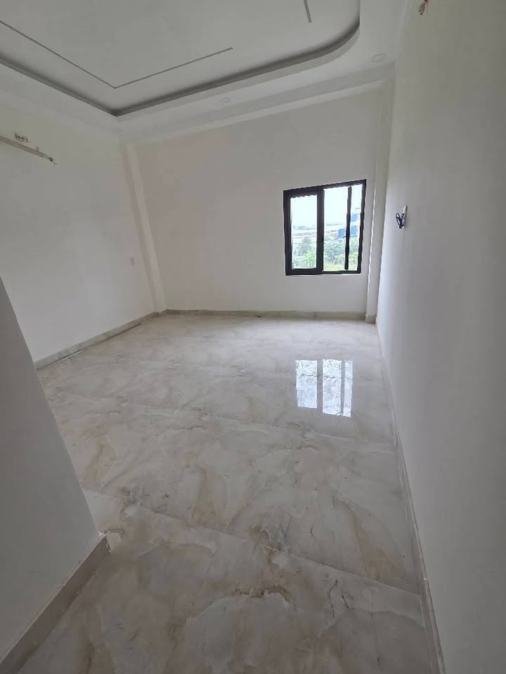 FrontHouse mặt tiền Hồ Văn Long 104m² giá 10 tỷ - Kinh doanh thuận lợi!