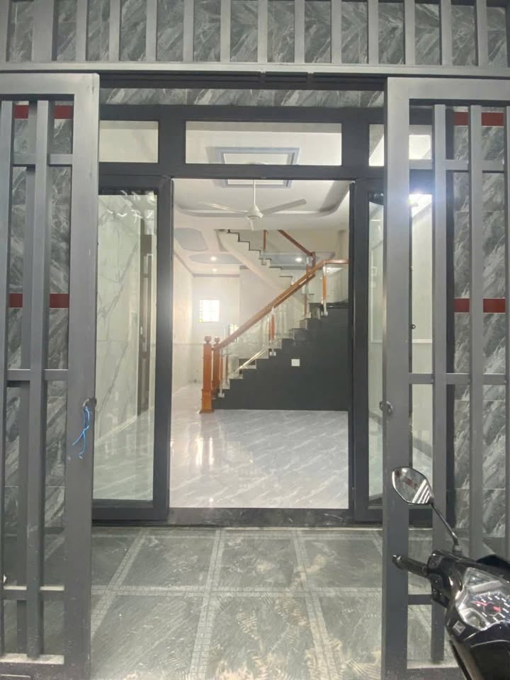 Nhà phố Tân Phước Khánh 80m² giá 980 triệu - Bán gấp, sổ chung!