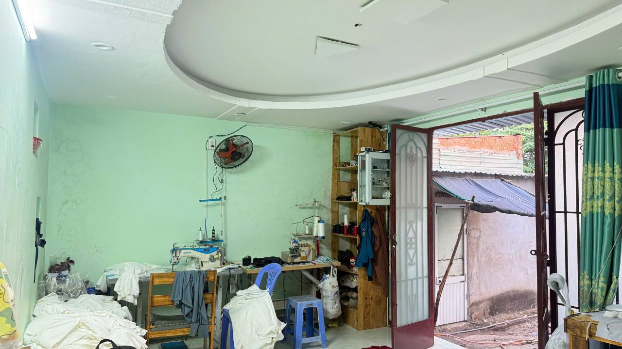 Nhà riêng Dĩ An 45m² giá 2.05 tỷ - Sổ hồng riêng, chỉ 100m ra đường lớn!