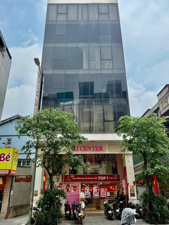 Cho thuê nhà mặt phố Hoàng Ngân - Cầu Giấy 140m² giá 80 triệu - Thích hợp làm văn phòng, spa, showroom!