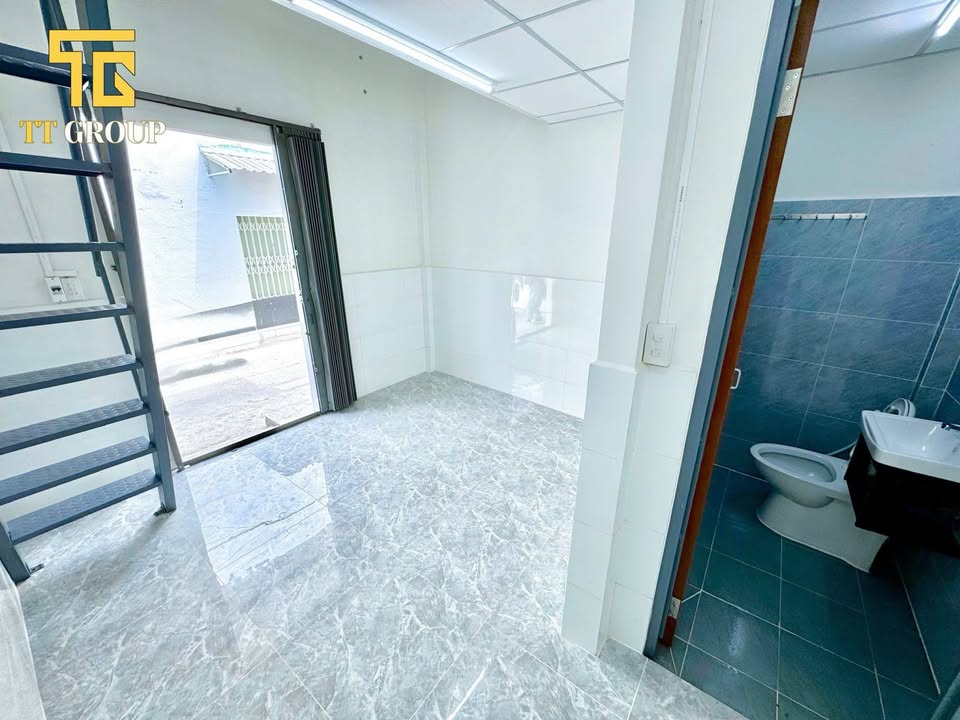 Nhà mặt tiền hẻm 51 đường 3/2, quận Ninh Kiều 25m² giá 2.8 triệu - Thích hợp kinh doanh nhỏ!