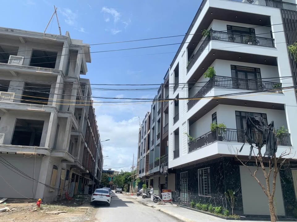 Nhà xây thô 4,5 tầng tại Hạc Thành, Thanh Hóa 67,5m² - Vị trí đắc địa gần trung tâm