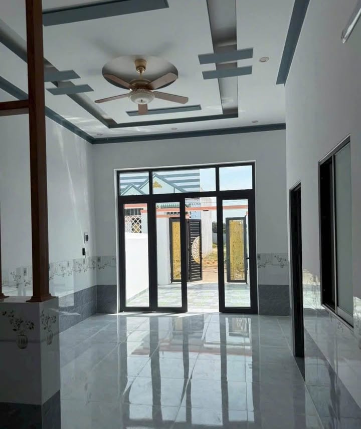 Nhà cho thuê tại Tân Định, Bến Cát - 2PN, giá 4 triệu/tháng, sân xe hơi