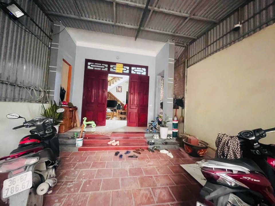 Nhà 2 tầng Phố Thịnh Tăng, Thanh Hóa 106m² giá 2 tỷ - Thiết kế hiện đại, tiện nghi đầy đủ!