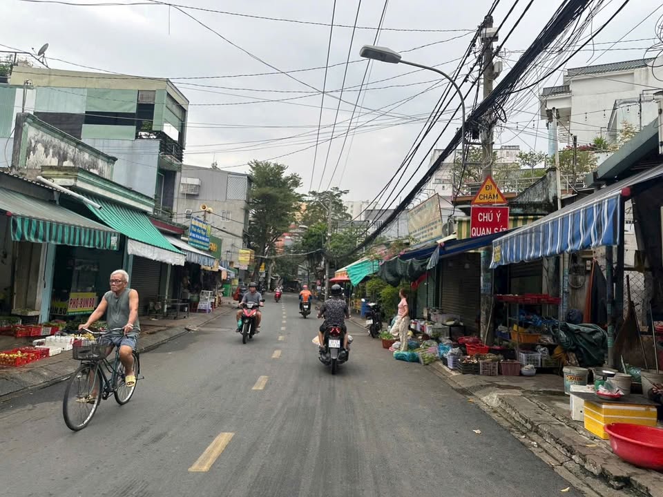 Nhà hẻm thông ô tô Phước Long B, Thủ Đức 130m² giá 9.9 tỷ - Đầu tư sinh lời tuyệt vời!