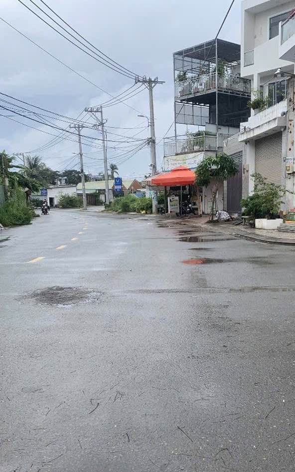 Đất nền quận 9, 105m² giá 7.25 tỷ - Lô góc 2 mặt tiền, kinh doanh thuận lợi!