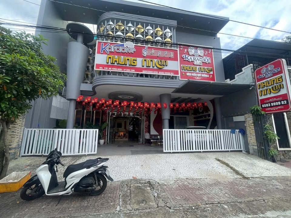Quán Karaoke tại đường Hồ Tùng Mậu, Kon Tum, 336m² - Chính chủ cần sang nhượng gấp!
