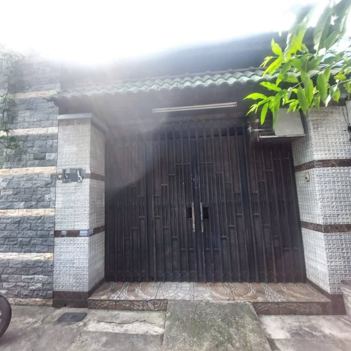 Nhà phố Tân Thới Nhất 80m² giá 4.8 tỷ - Sổ hồng chính chủ, hẻm ô tô vào tận nhà!