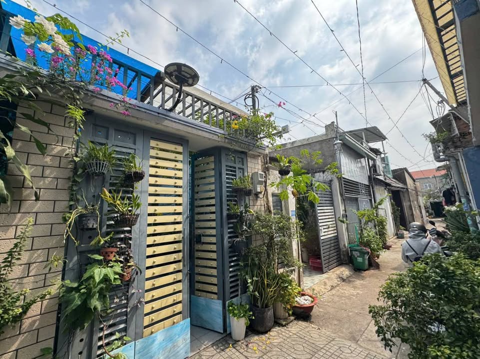 Nhà cấp 4 Dĩ An 76m² giá 3.6 tỷ - Sổ hồng chính chủ, thổ cư 100%!