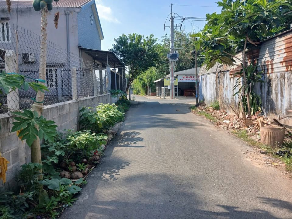 Nhà bán Tân Phú Trung Củ Chi 180m² giá 2.15 tỷ - Chính chủ cần bán gấp!