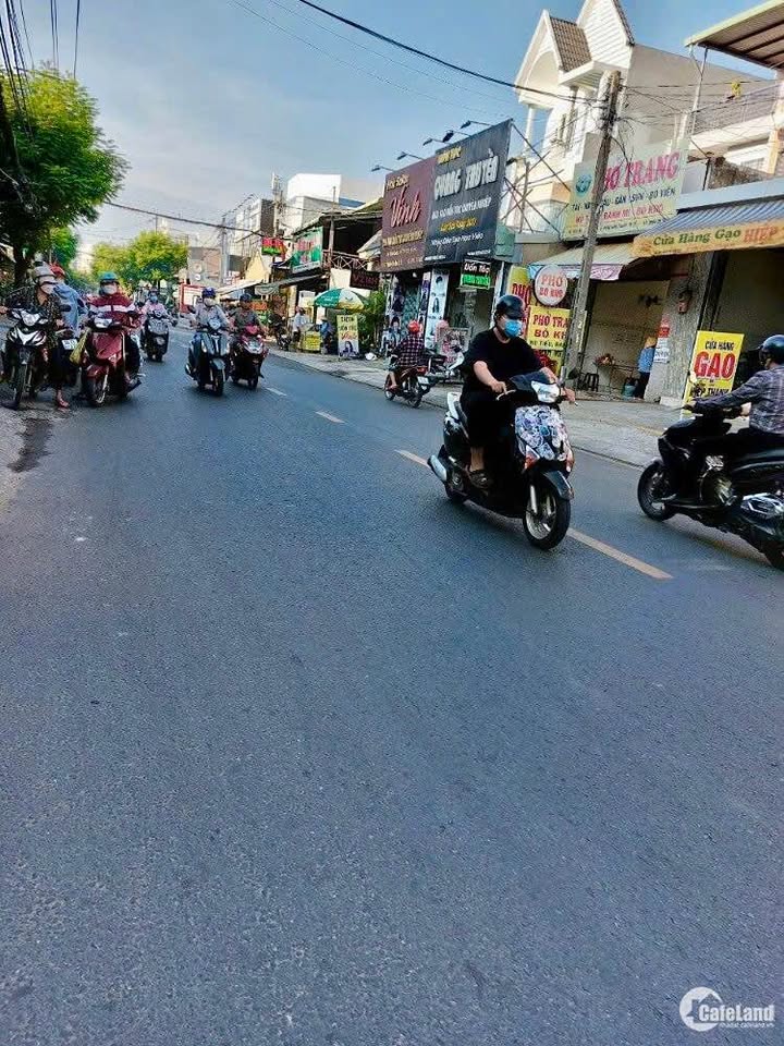 Nhà mặt tiền ĐHT23, P.ĐHT, Q.12 - 56m² giá 5 tỷ - Kinh doanh sầm uất!