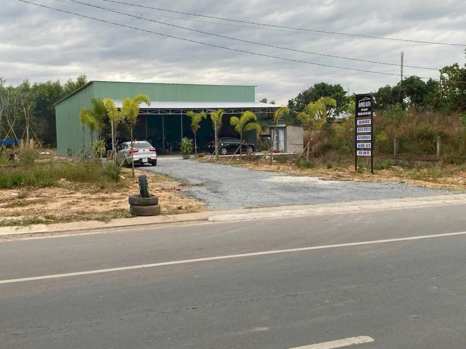 Cho thuê mặt bằng 300m² tại Nhơn Trạch, Đồng Nai - Vị trí đẹp, thuận tiện kinh doanh!