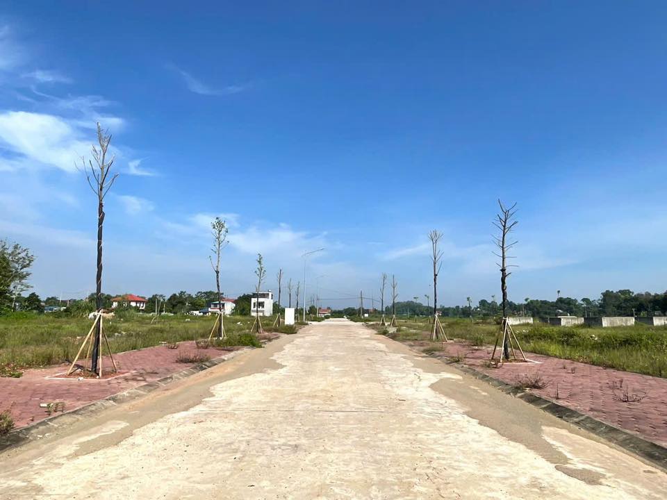 Lô đất KDC số 3 Huống Thượng 100m² giá 2.2 tỷ - View vườn hoa đẹp