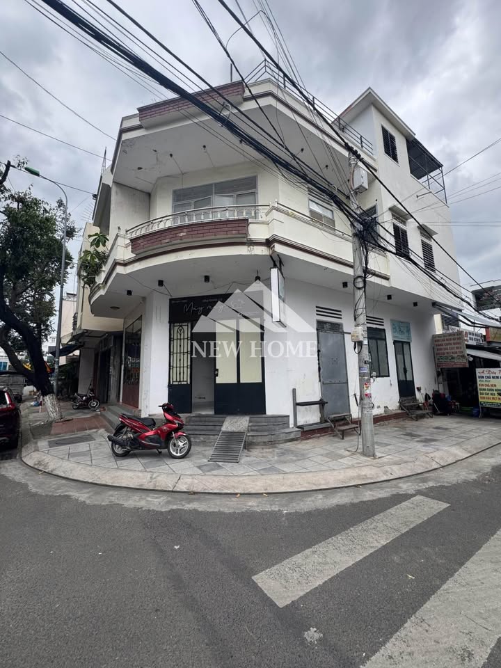 Nhà lô góc cho thuê tại Phước Long, Nha Trang - 40m² giá 8 triệu, kinh doanh tự do!