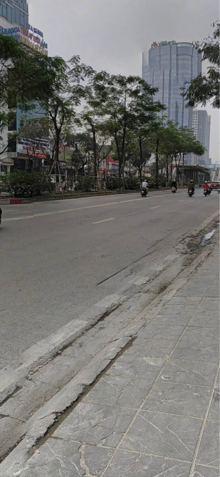 Nhà mặt tiền Láng Hạ 65m² giá 6.9 tỷ - Đầu tư sinh lời ngay!