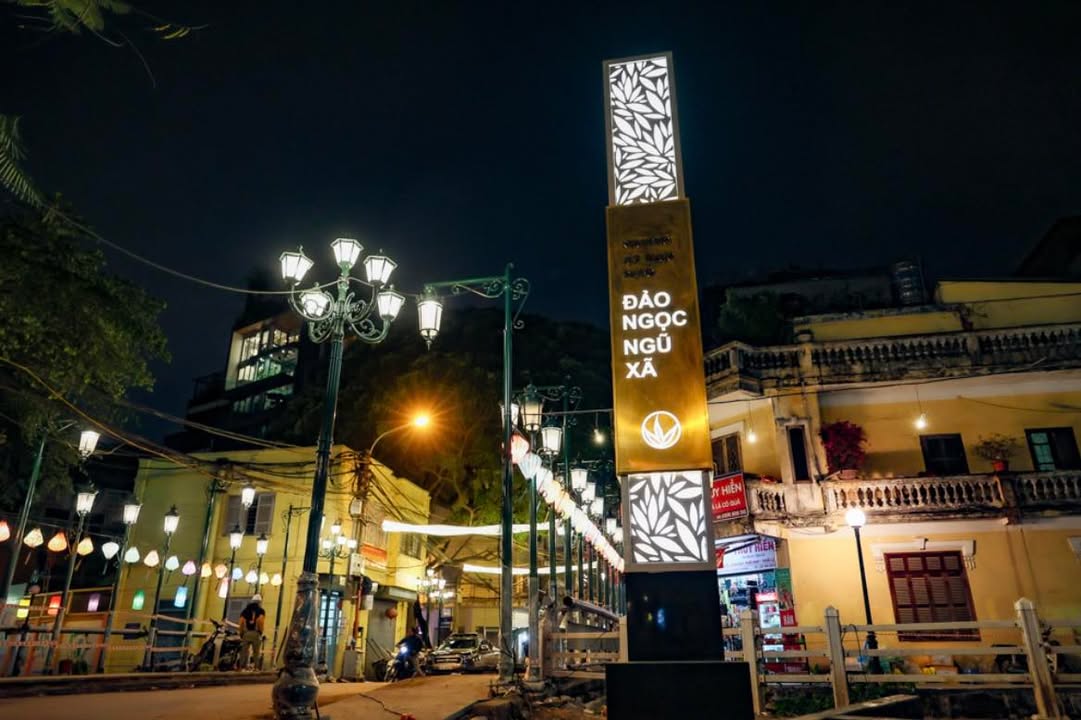 Bán gấp FrontHouse Ba Đình 80m² giá 15.9 tỷ - Mặt phố kinh doanh sầm uất!