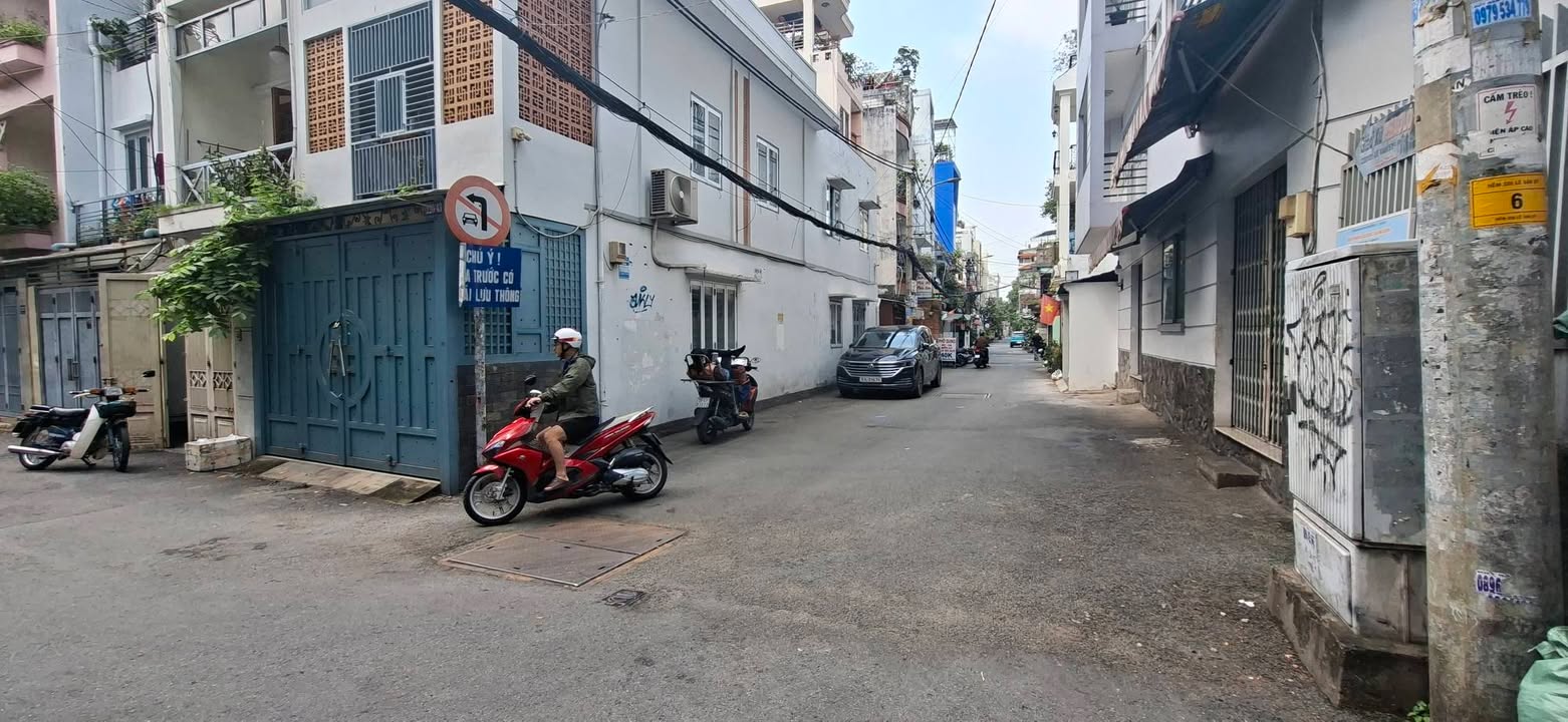 Nhà phố Quận 3 57.2m² giá 13 tỷ - Đậu ô tô thoải mái, thu nhập 30 triệu/tháng!