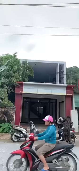 Nhà hai tầng Trần Hưng Đạo, Sầm Sơn 100m² giá 3.15 tỷ - Lưng tựa núi, mặt tựa sông