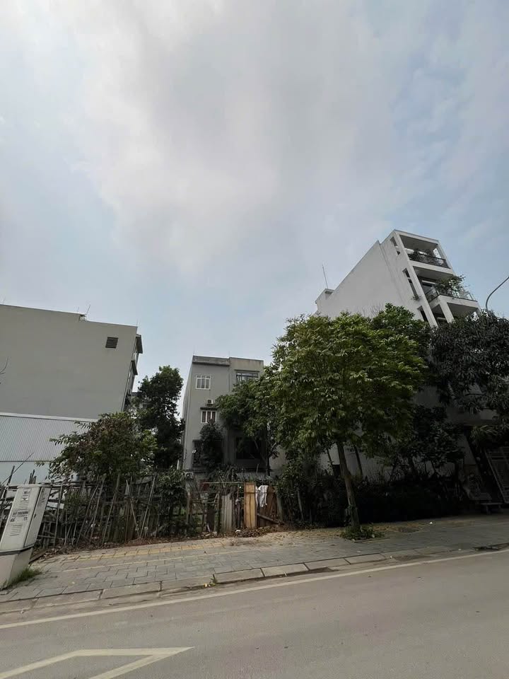 Lô đất mặt tiền đường Quách Nhẫn, Phường Bắc Giang, 76.5m² - Kinh doanh thuận lợi!