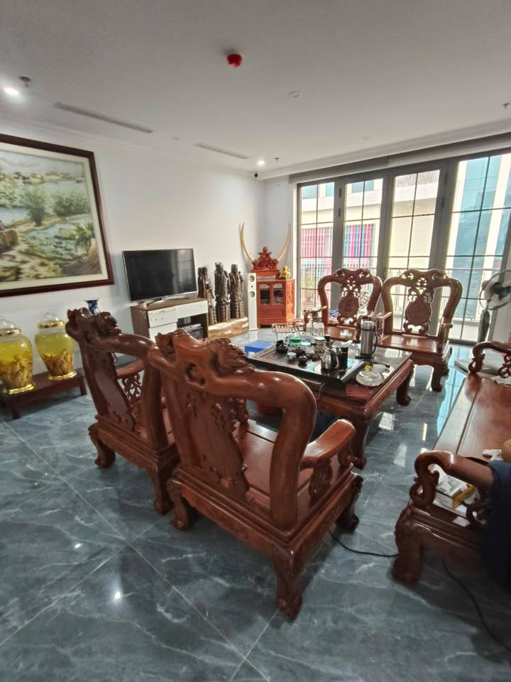 Nhà 5 tầng Đông Ngạc, 42m² giá 5 tỷ - Ô tô đỗ cửa, sổ đỏ chính chủ!