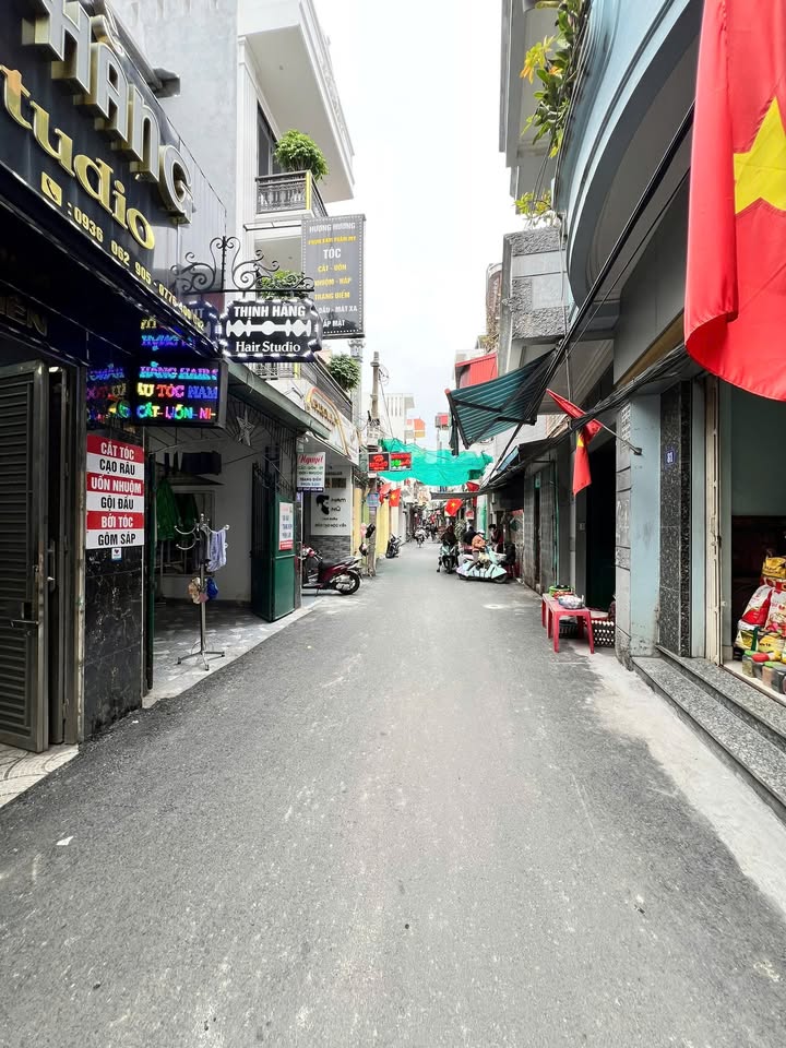 Nhà đẹp 3,5 tầng ngõ 143 Tôn Đức Thắng, Hải Phòng - Kinh doanh thuận lợi chỉ 3 tỷ!