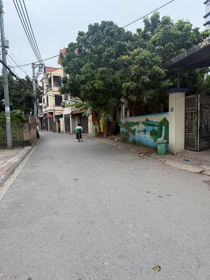 Bán đất Đặng Xá, Gia Lâm 90m² giá 6 tỷ - Kết nối giao thông thuận lợi!