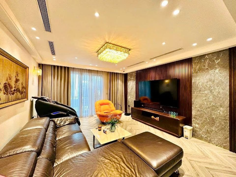 Nhà phố Đống Đa 47m² giá 10 tỷ - Sống sang giữa trung tâm Hà Nội!