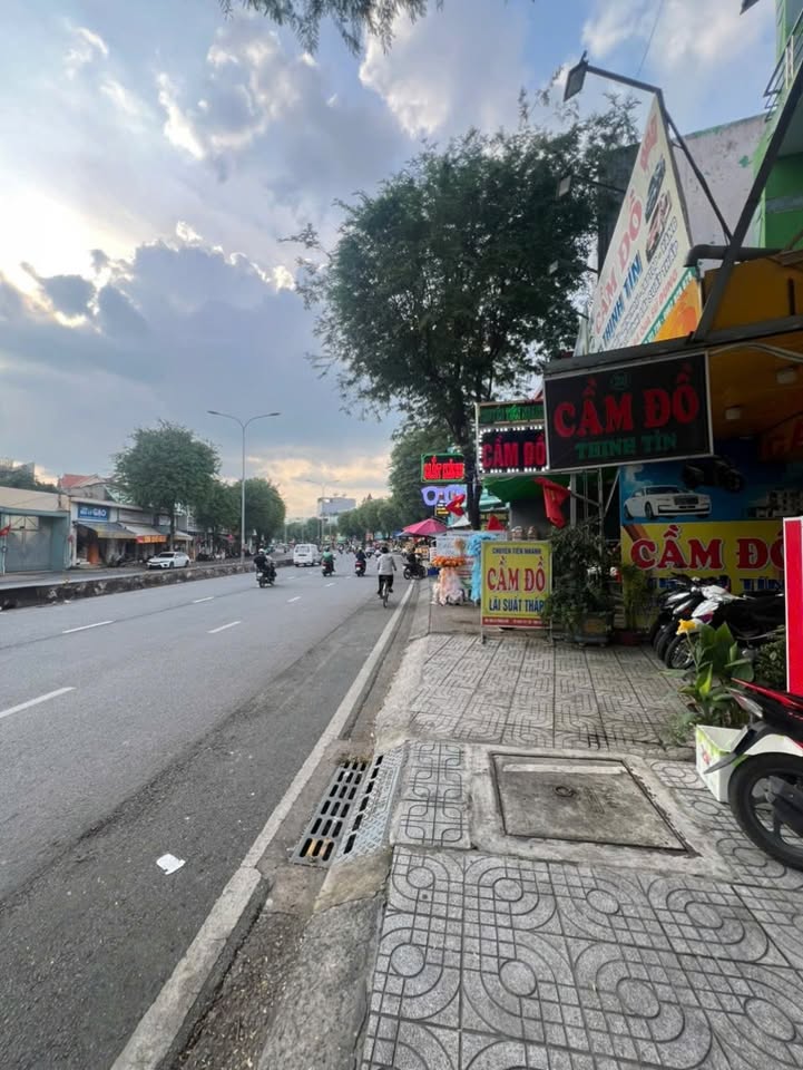 Nhà mặt tiền kinh doanh Lê Trọng Tấn, Tân Phú 75m² - Vị trí sầm uất, thuận lợi kết nối!