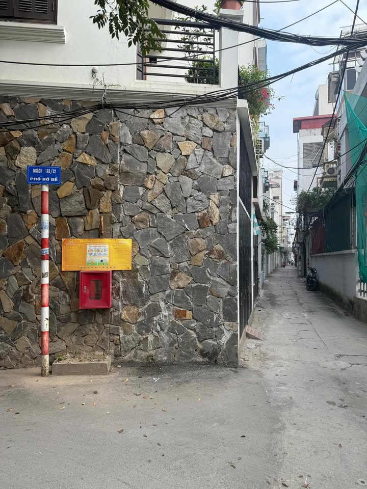 Bán đất ngõ 193 đường Bồ Đề, Long Biên 95m² giá 22.8 tỷ - Đầu tư thông minh!