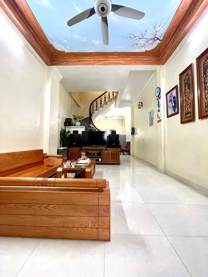 Nhà 2.5 tầng Phường Tiền Phong TP Thái Bình 52.8m² chỉ 2 tỷ - Sẵn sàng về ở ngay!