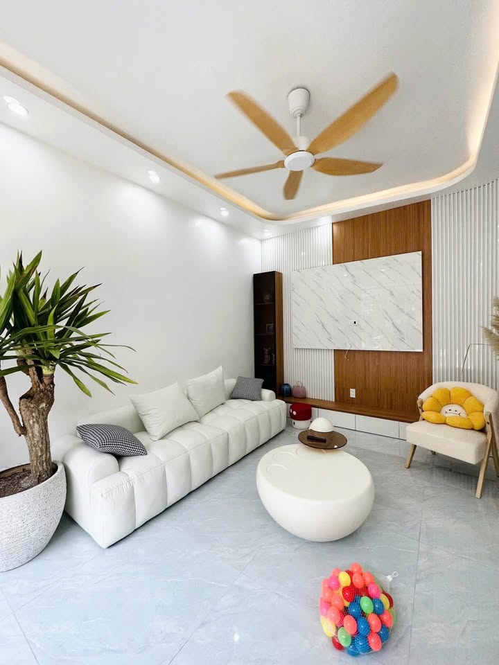 Nhà đẹp Tôn Đức Thắng, Lê Chân, 42m² giá 3.88 tỷ - Đầy đủ tiện ích sống