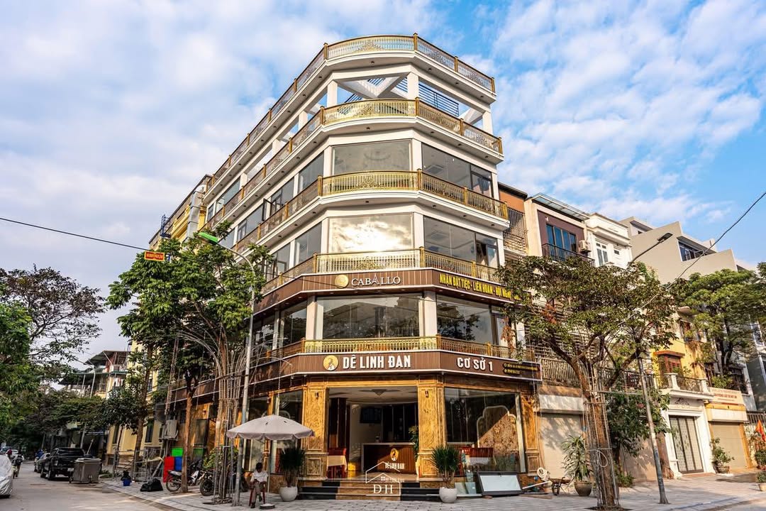 Cho thuê mặt bằng kinh doanh đường Vũ Phạm Hàm 150m² giá 90 triệu - Vị trí đắc địa, sẵn sàng hoạt động!