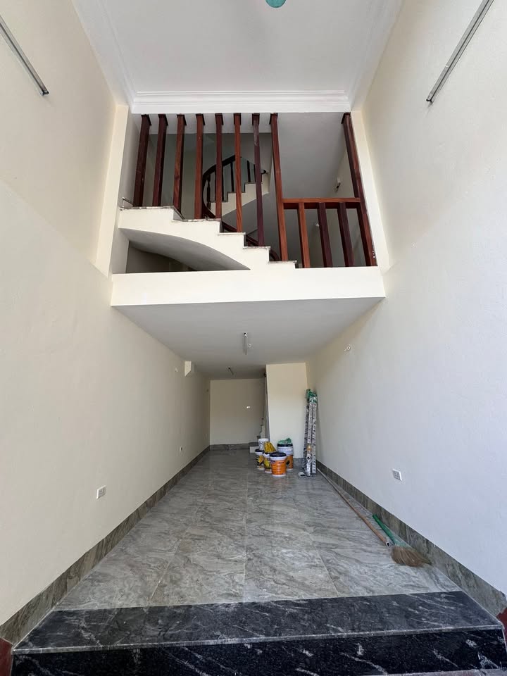 Căn hộ cho thuê tại Ngõ 1 Cộng Hoà, 33m² giá 9.5 triệu - Nội thất đầy đủ, chính chủ!