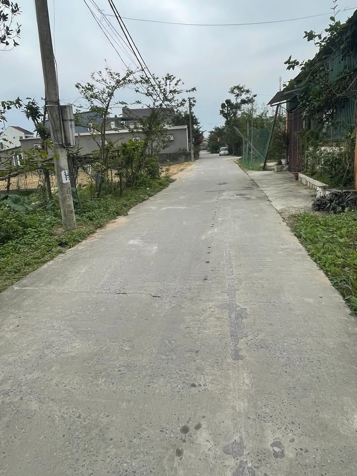 Đất thổ cư Nghi Khánh 200m² giá 2.2 tỷ - Đường rộng tiện lợi!