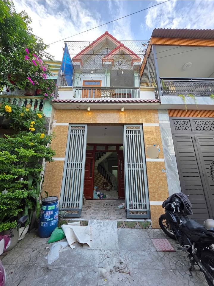 Nhà phố Tân Đông Hiệp Dĩ An 64.5m² giá 4.25 tỷ - Ngay cụm trường học