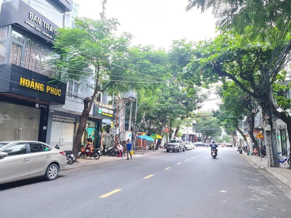 Nhà 4 tầng mặt tiền đường Hồng Bàng Nha Trang 177m² giá 33 tỷ - Vị trí đắc địa cho kinh doanh!