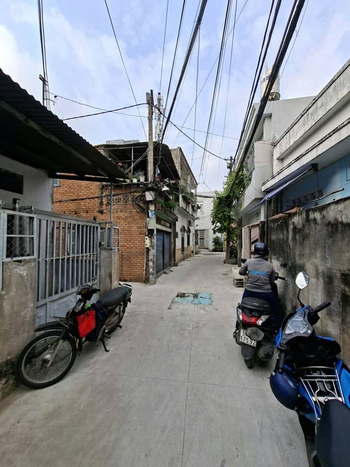 Nhà bán Hẻm Bùi Minh Trực, Phường 5, Quận 8 - 38m² giá 5.78 tỷ - Sổ hồng riêng chính chủ!