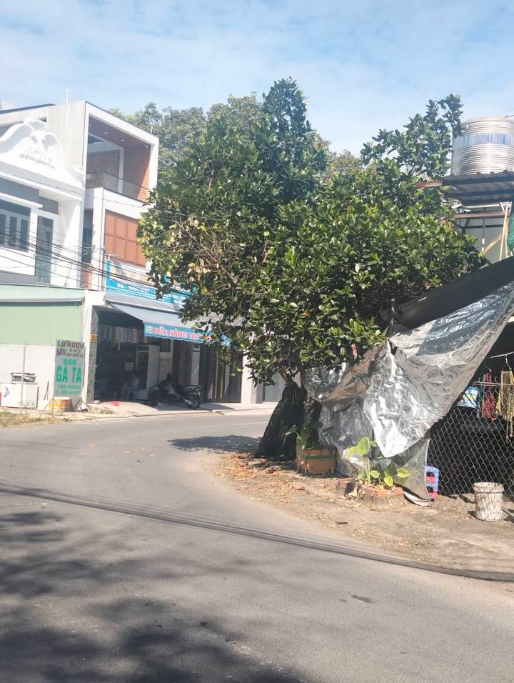 Dãy trọ 5 ki-ốt mặt tiền DX 027 Phú Mỹ 164m² giá chỉ 2 tỷ - Cơ hội đầu tư tuyệt vời!