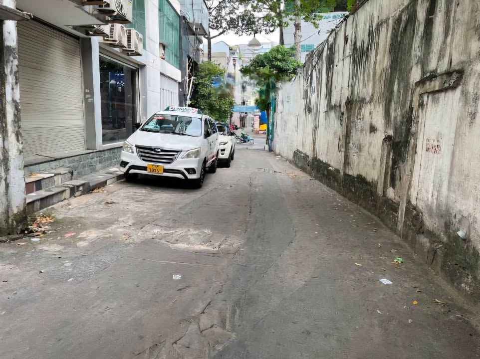 Nhà phố quận 5 - Đường Lê Hồng Phong 36m² giá 5 tỷ - Đầu tư sinh lời hiệu quả!