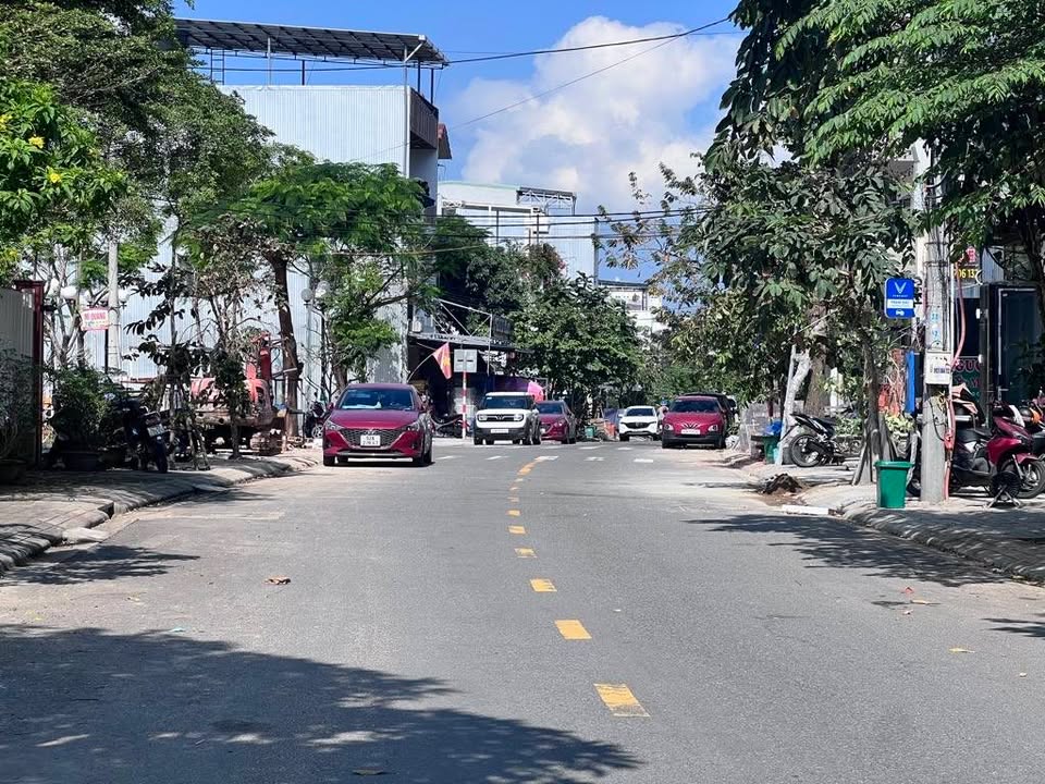 Nhà 3 tầng mặt tiền Nguyễn Đình Chiểu, Đà Nẵng 100m² giá 10 tỷ - Vị trí đắc địa hiếm có!