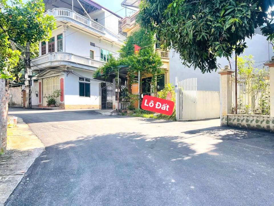 Đất lô góc mặt tiền đường Hùng Vương, 101m², giá 4 tỷ - Cơ hội đầu tư hiếm có!