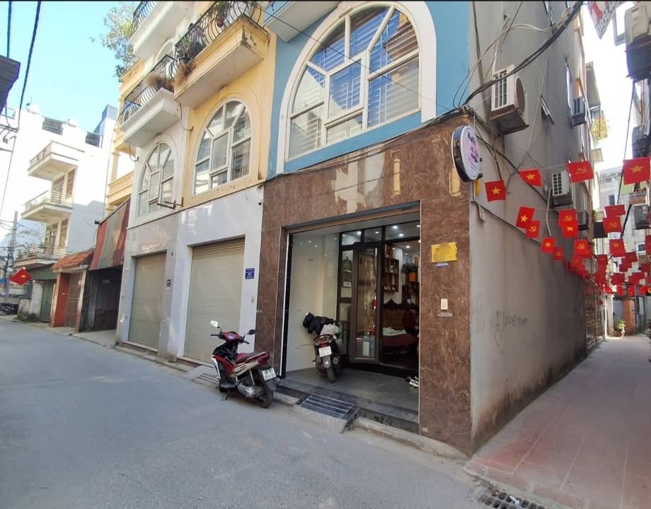 Nhà phố Bát Khối Long Biên 38m² giá thỏa thuận - Lô góc đón cầu mới!