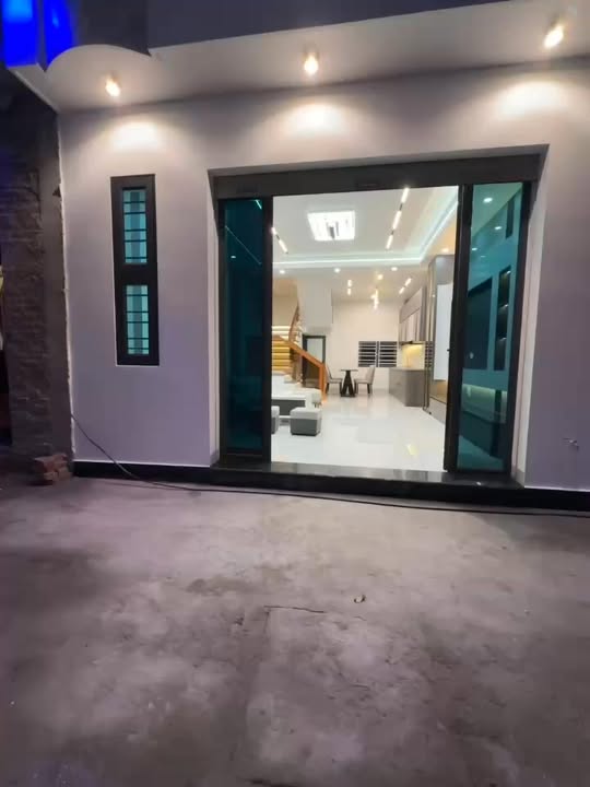 Nhà 3 tầng An Dương 40.2m² giá 2.8 tỷ - Chính chủ, ô tô đỗ cửa!