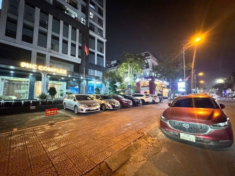 Chung cư PHC Bồ Đề 103m² giá 11 tỷ - Sổ đỏ chính chủ, giao dịch ngay!