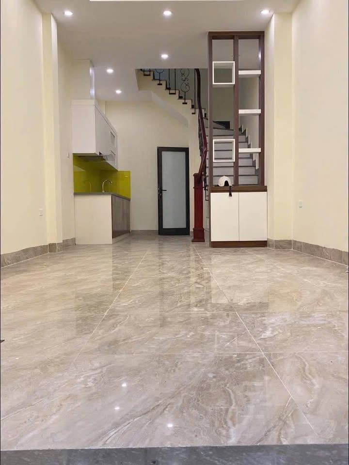 Nhà 5 Tầng Ngọc Thụy Long Biên 34m² giá 5 tỷ - Gần Trường Việt Pháp!